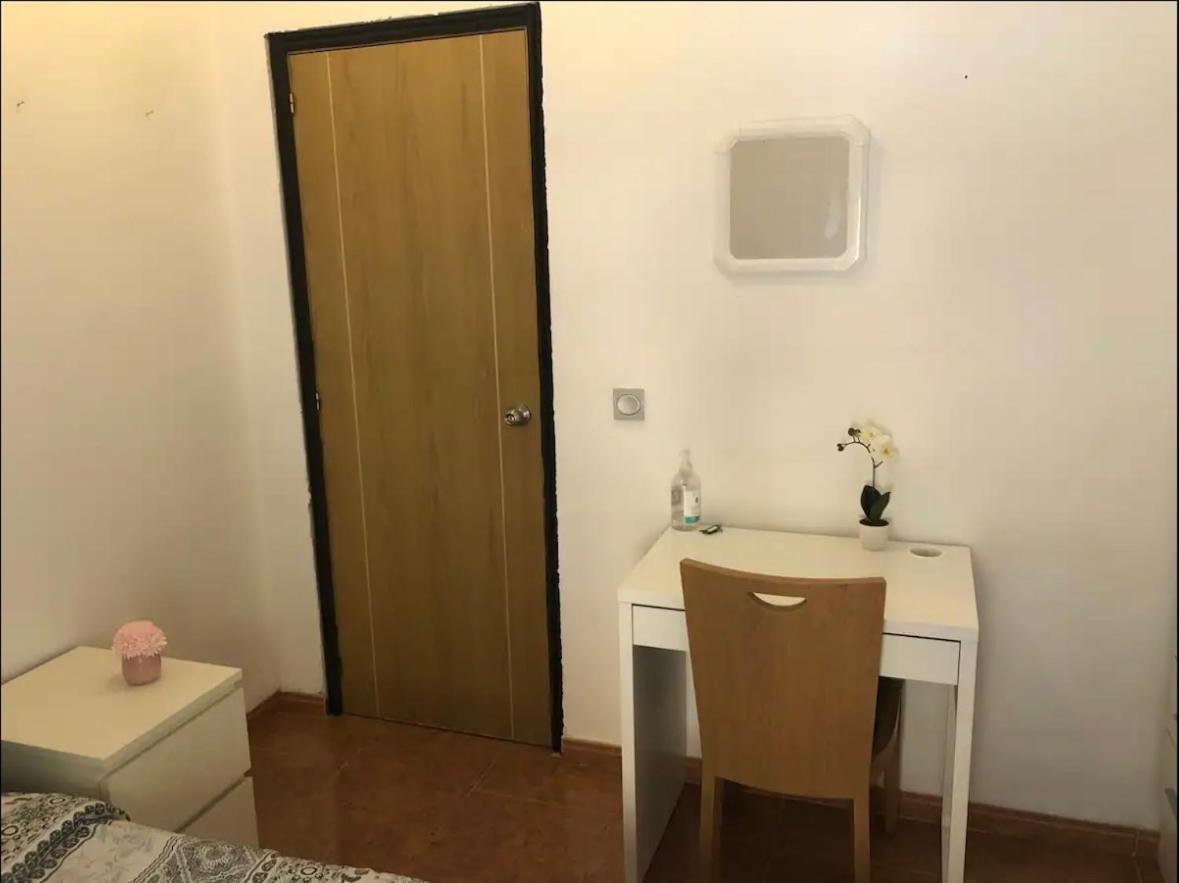 Habitacion En Piso Compartido En Malaga Capital Bagian luar foto